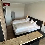 Hotel Stahltower *