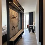 Stahltower Hotel *