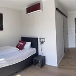 Stahltower Hotel *